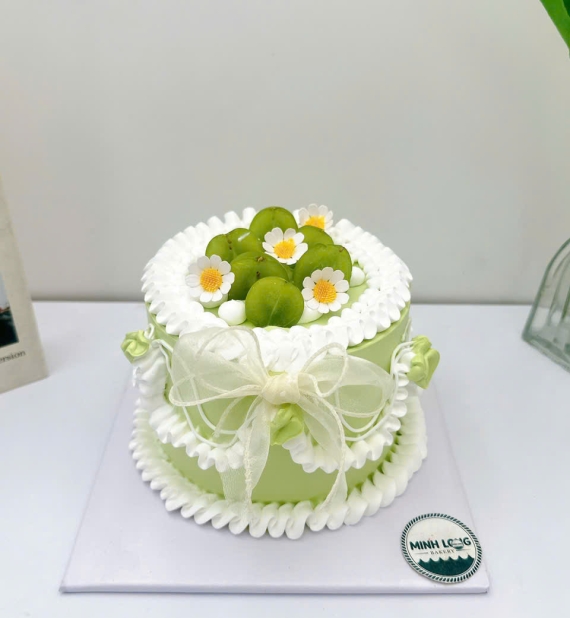 Bánh Kem trái cây mừng 18 tuổi tone xanh 