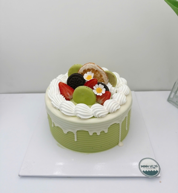 Bánh Kem trái cây mừng 20 tuổi tone xanh 