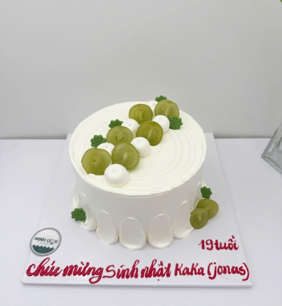 Bánh Kem trái cây mừng 19 tuổi 