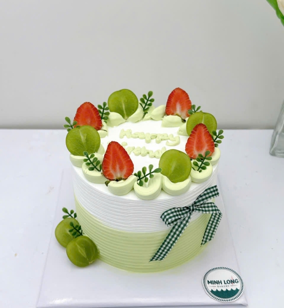 Bánh Kem trái cây mix dâu tây mix nho 