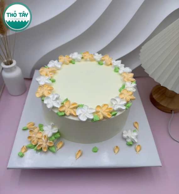 Bánh Kem Hoa Tặng bác gái 