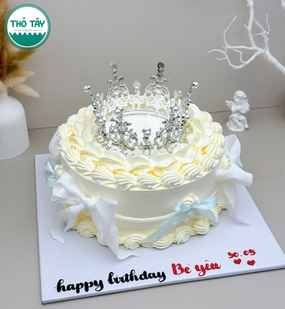 Bánh kem dành nữ tone trắng thổi kim tuyến