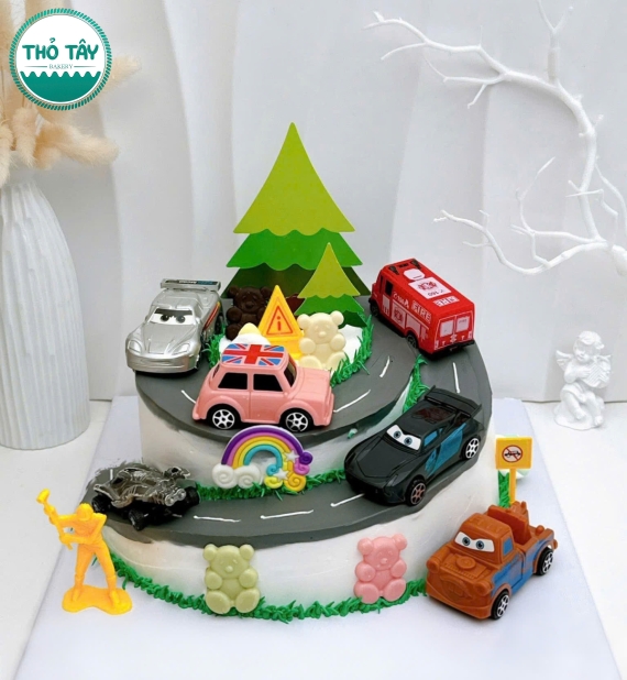 Bánh kem sinh nhật Xe Ô Tô dành bé trai