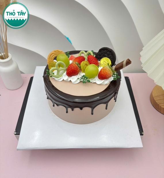 Bánh Kem phủ đầy socola-tiệm bánh kem thỏ tây cần thơ