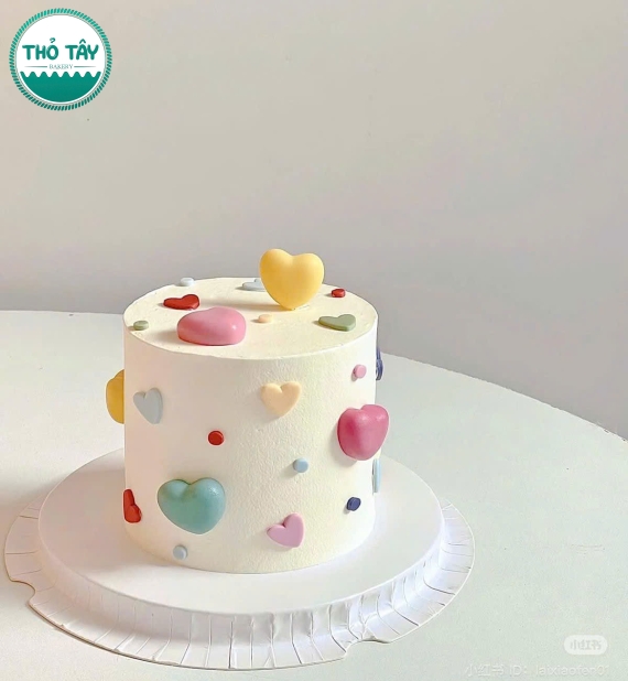 Bánh kem style Hàn Quốc đơn giản trái tim nhiều sắc màu