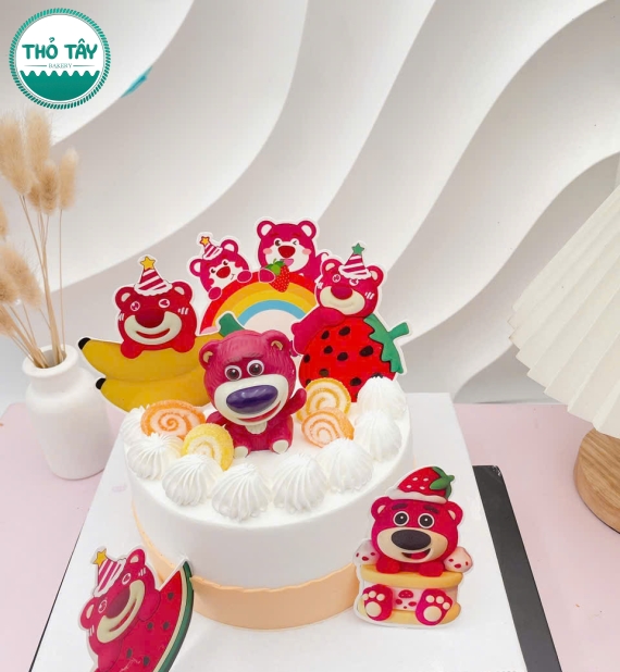 Bánh kem dành cho sinh nhật bé gái gấu dâu hồng