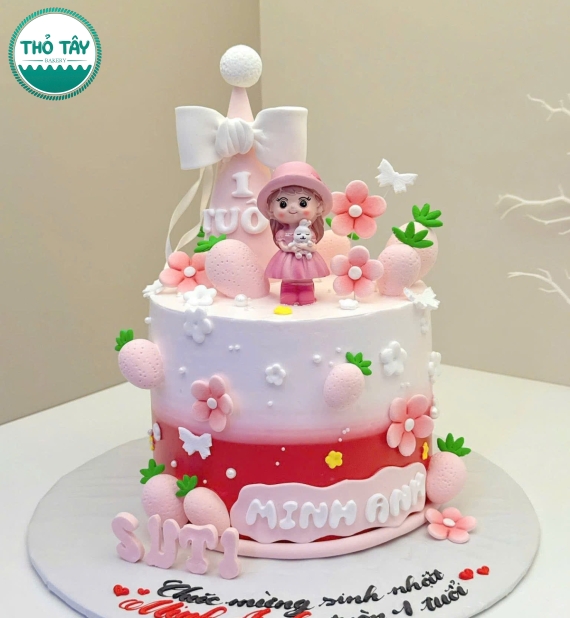 Mẫu bánh kem thôi nôi bé gái 1 tuổi cho bé gái