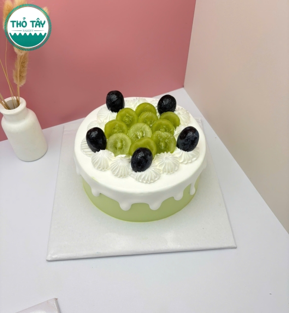 Bánh Kem trái cây tại Thỏ Tây