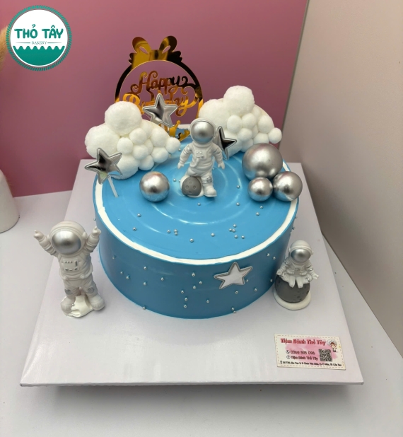 Bánh kem dành cho nam tone xanh trang trí theo yêu cầu