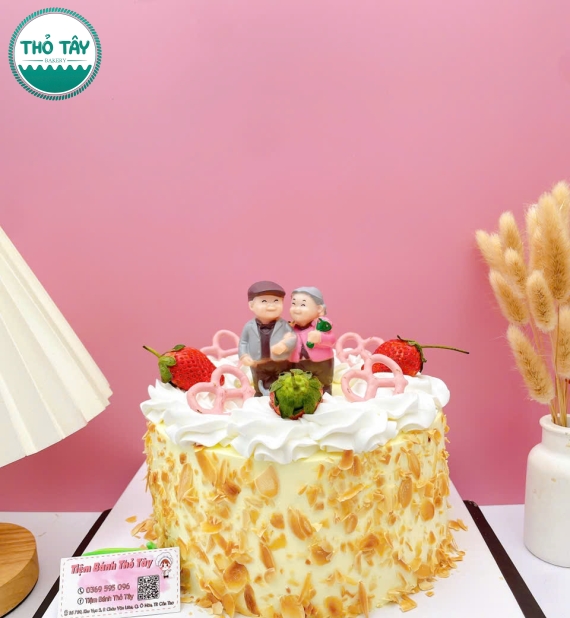 Bánh Kem tặng ba mẹ vị phô mai sữa tươi hạnh nhân