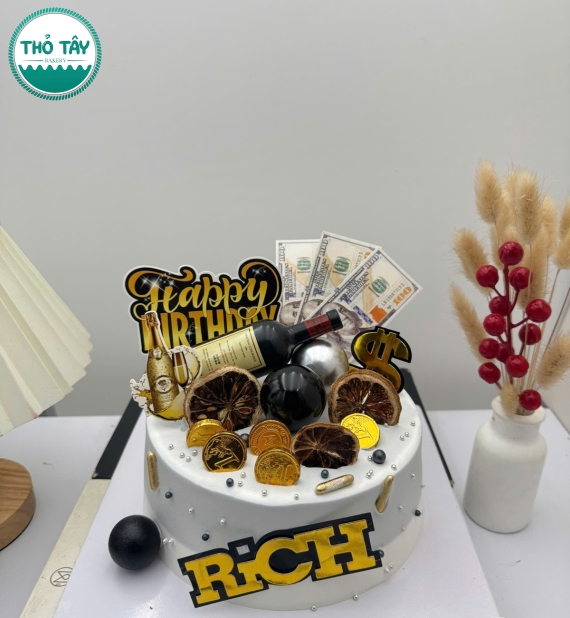 Bánh kem dành nam trang trí theo yêu cầu tại Thỏ Tây