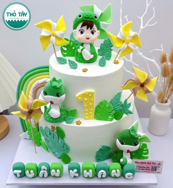 Bánh Kem thôi nôi tạo hình theo yêu cầu hot tại Cần Thơ 2026 tuổi rắn