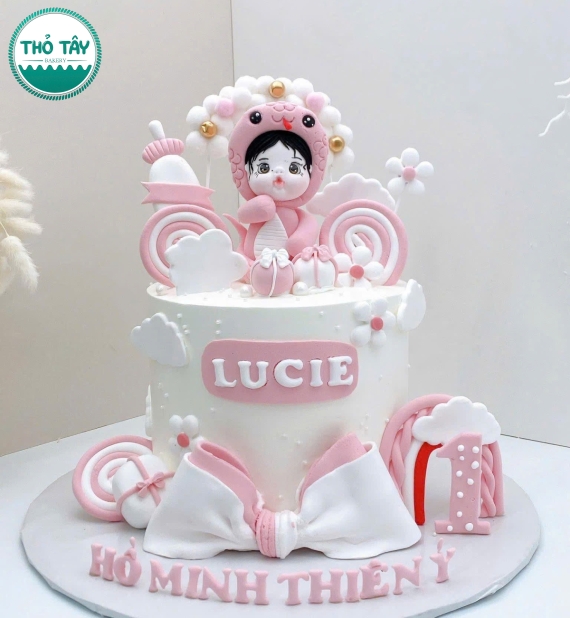 Bánh Kem thôi nôi tuổi tỵ tone hồng mẫu bánh đẹp 