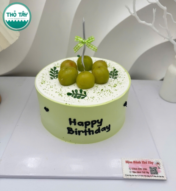 Mẫu bánh trái cây mix với nho xanh mẫu bánh đơn giản