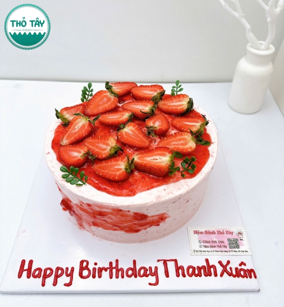 Mẫu bánh trái cây mix dâu tây ngon giá rẻ tại Thỏ Tây