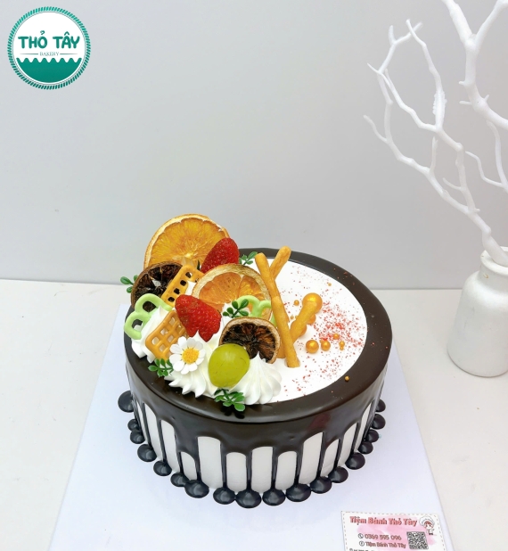 Bánh Kem trái cây kết hợp socola hot tại Cần Thơ