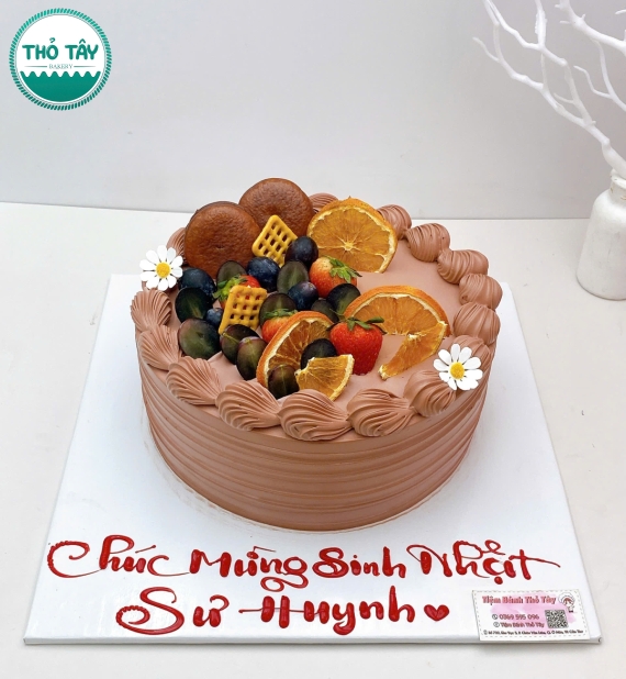 Bánh Kem trái cây phủ đầy socola ca cao 