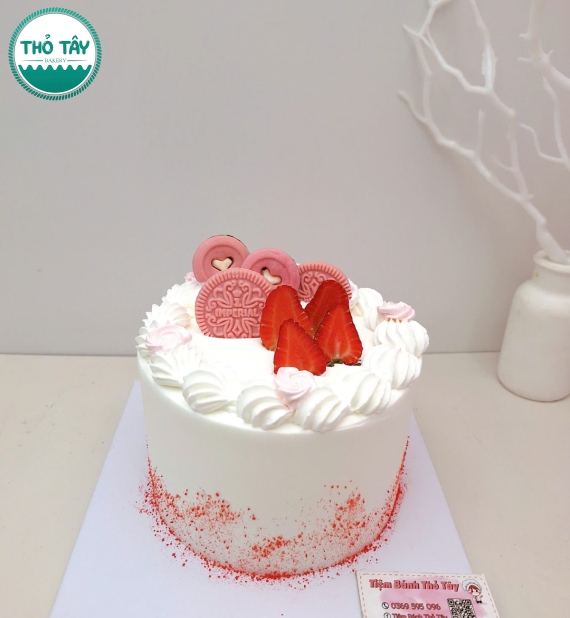 Bánh Kem tone hồng tặng nữ  tại Thỏ Tây 