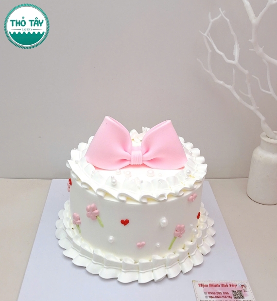 Bánh Kem nơ hồng tặng nữ xinh 