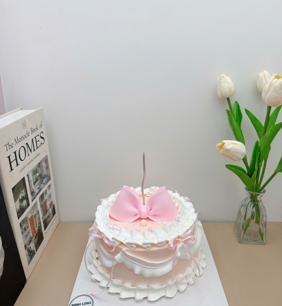Bánh Kem tone hồng mix nơ xinh