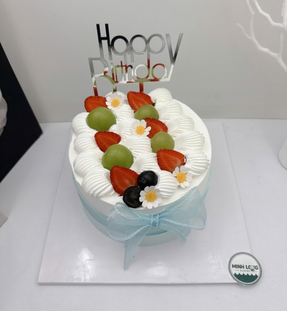 Bánh Kem trái cây mix theo yêu cầu khách 