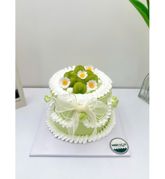 Bánh Kem trái cây mừng 18 tuổi tone xanh 