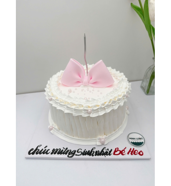 Bánh Kem dành tặng nữ hot tone hồng kết hợp nơ xinh 