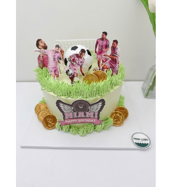 Bánh sinh nhật bé trai yêu thích bóng đá 