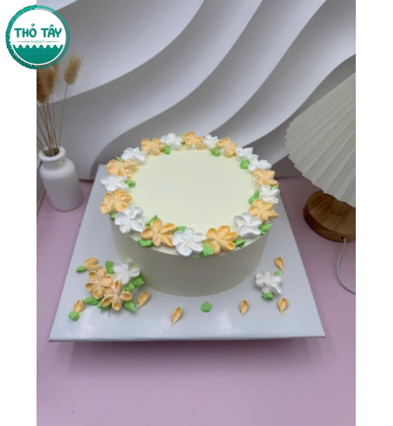 Bánh Kem Hoa Tặng bác gái 