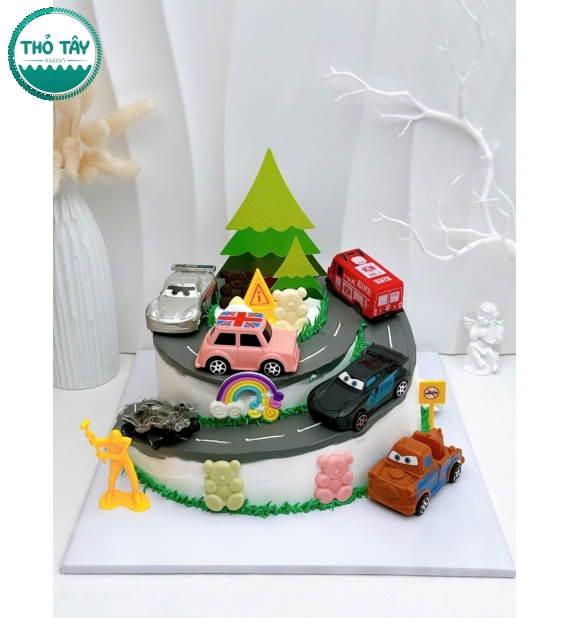 Bánh kem sinh nhật Xe Ô Tô dành bé trai