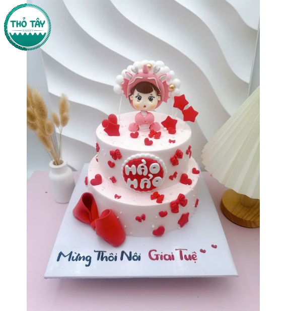 Mẫu bánh đầy tháng dành cho bé gái tone đỏ