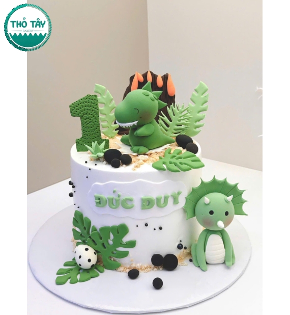 Mẫu bánh kem thôi nôi tuổi rồng cho bé trai 