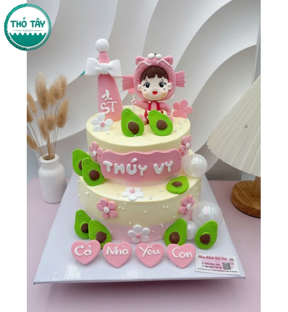 Bánh Kem thôi nôi dành cho bé gái tone hồng trang trí bơ xanh
