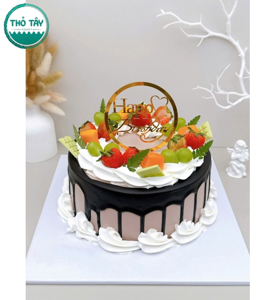 Bánh Kem trái cây phủ đầy socola-mẫu bánh đẹp tại cần thơ