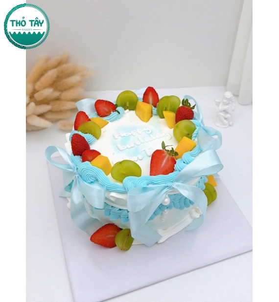 Bánh Kem trái cây tone xanh trang trí đơn giản