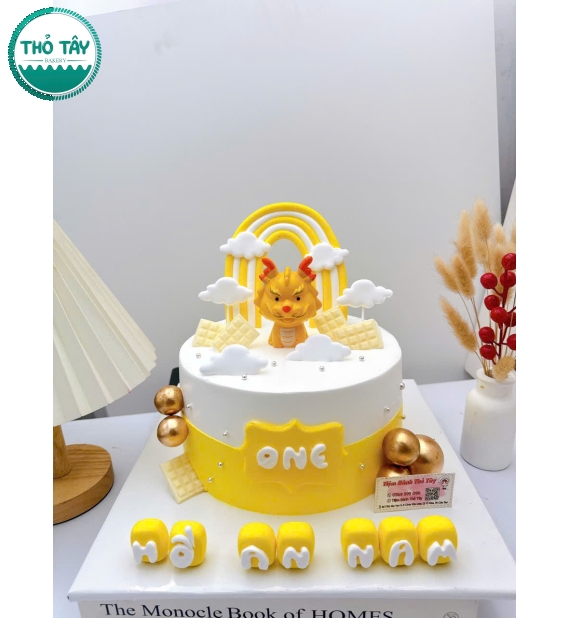 Bánh kem thôi nôi tuổi rồng dành cho bé trai 