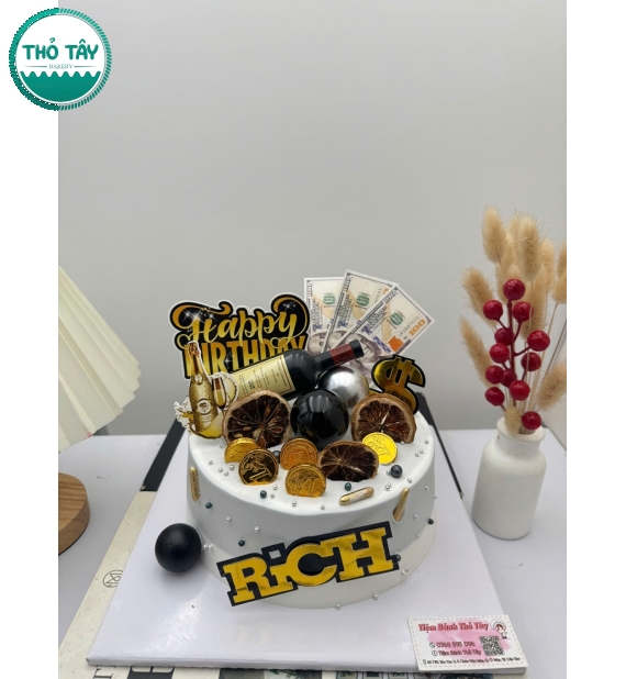 Bánh kem dành nam trang trí theo yêu cầu tại Thỏ Tây