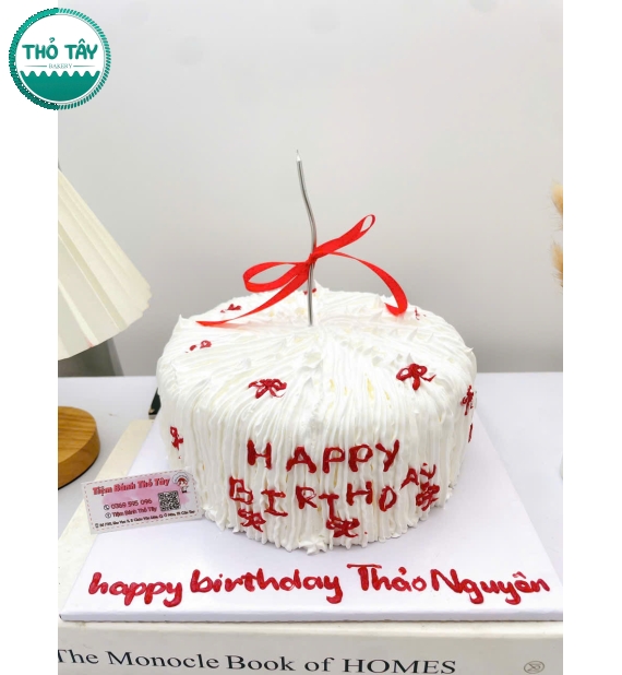 Bánh Kem tạo hình xinh tone mix nơ đỏ xinh