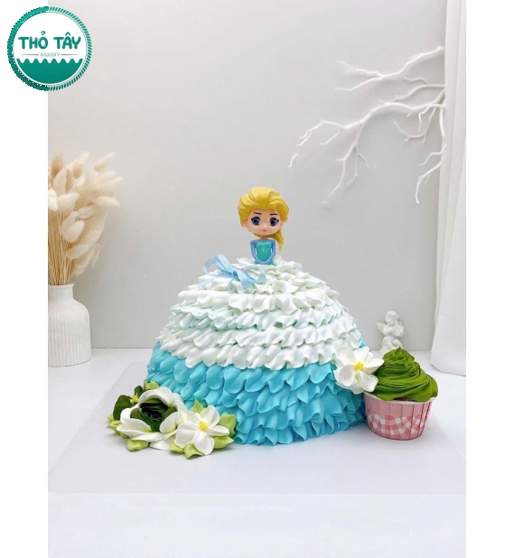 Bánh kem cho bé gái tạo hình công chúa 9 tuổi