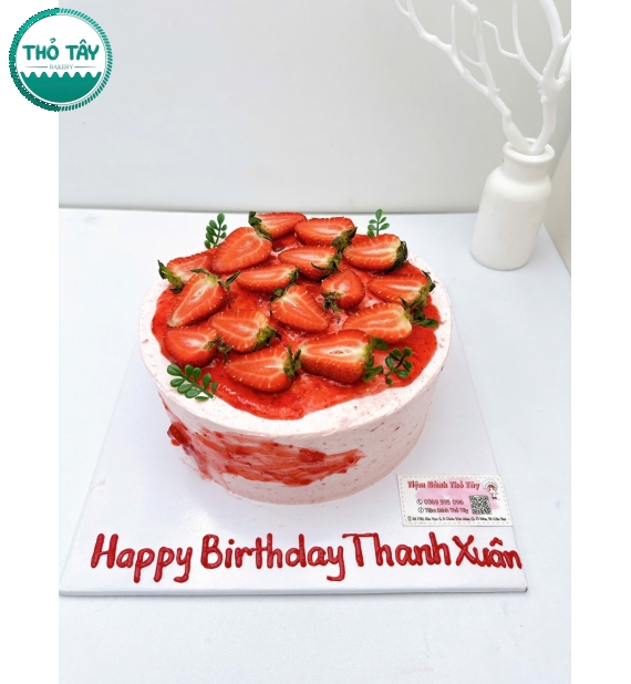 Mẫu bánh trái cây mix dâu tây ngon giá rẻ tại Thỏ Tây