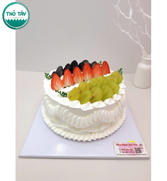 Bánh Kem trái cây hot mix nho dâu 